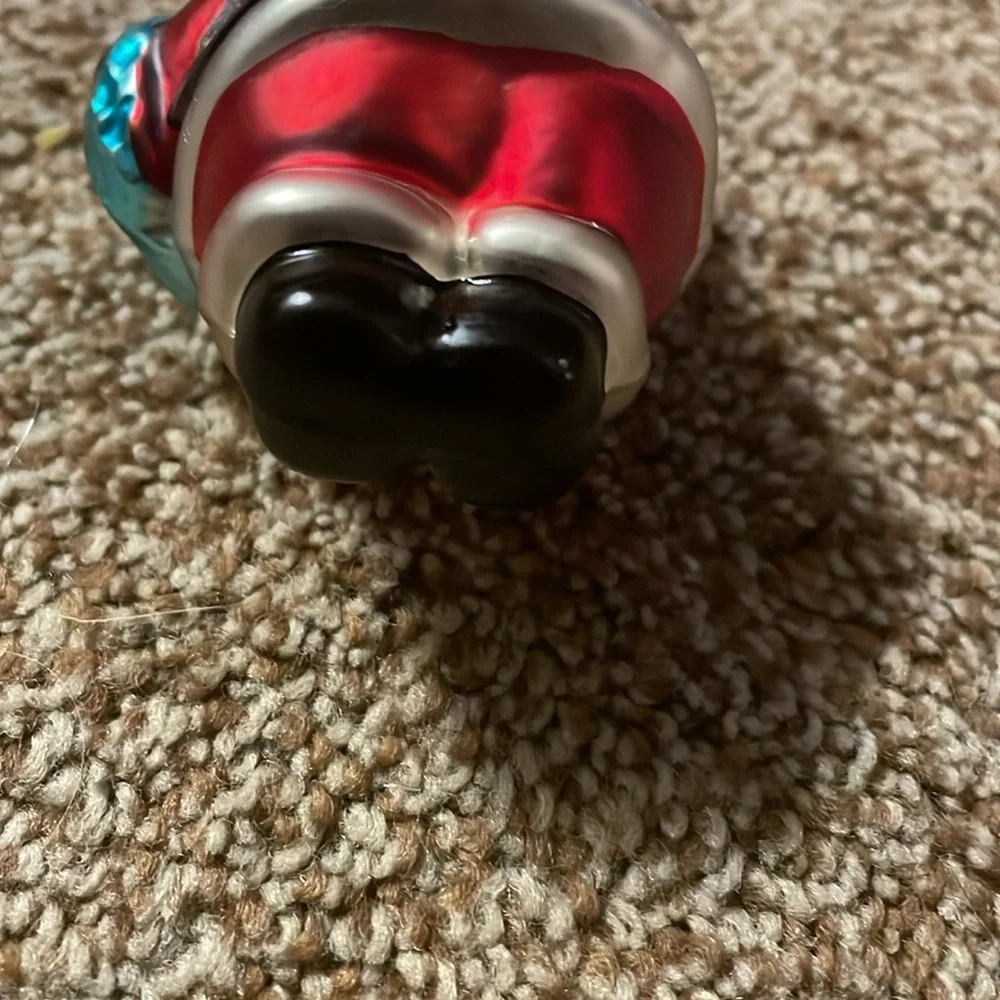VTG Blown Glass Santa Holding A Wreath Christmas Tree Ornament 3.5” Tall